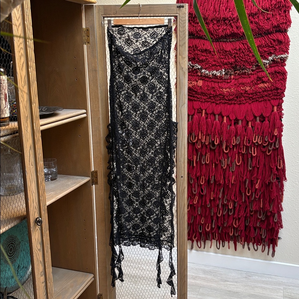 Black Lace Strapless Maxi Dress